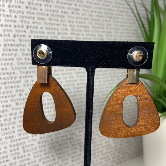 Boho Triangle Wood Drop Earring New! - Picture 2 of 4